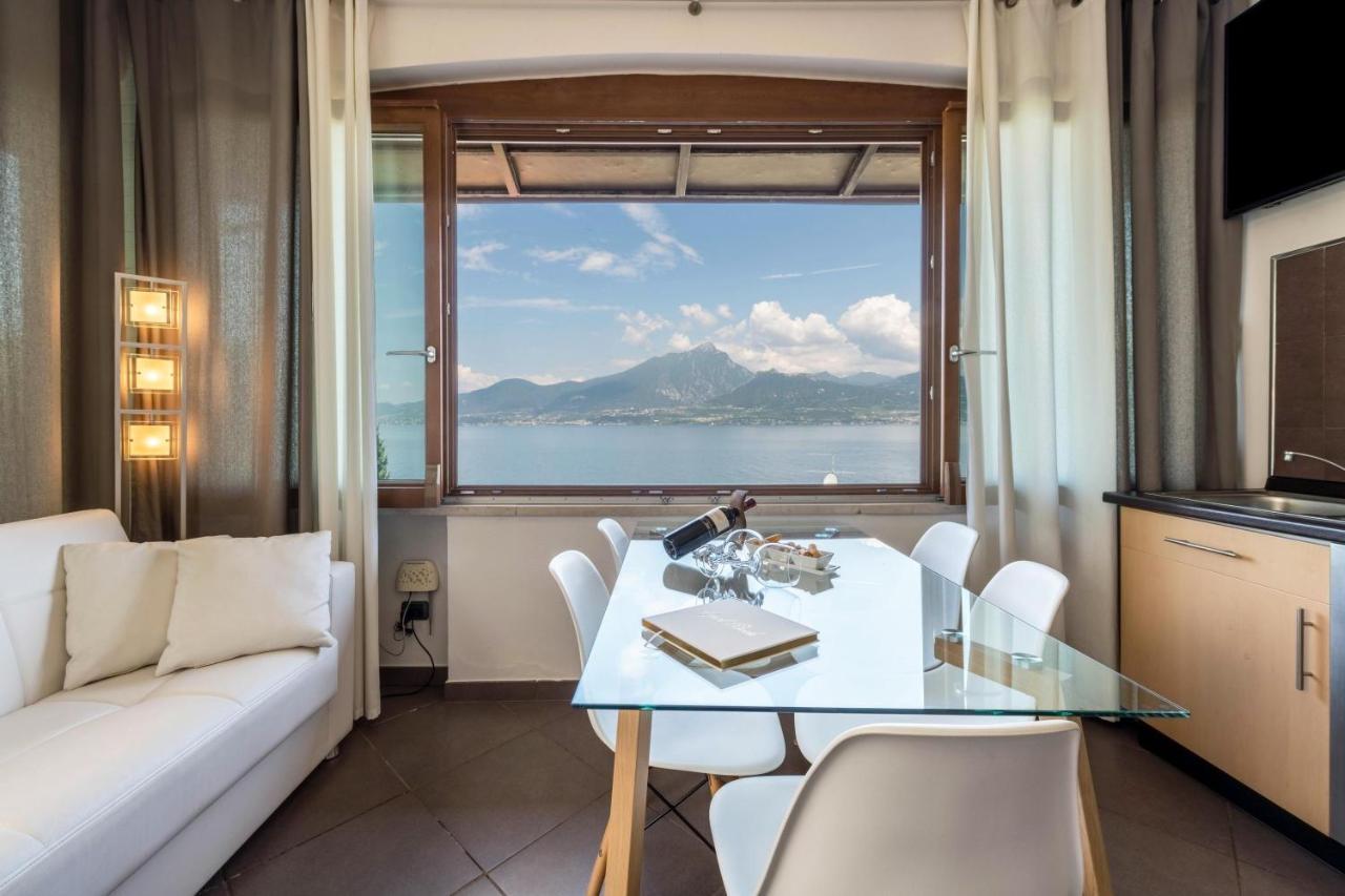 Residence La Mignon Oleandri ตอร์รีเดลเบนาโก ภายนอก รูปภาพ